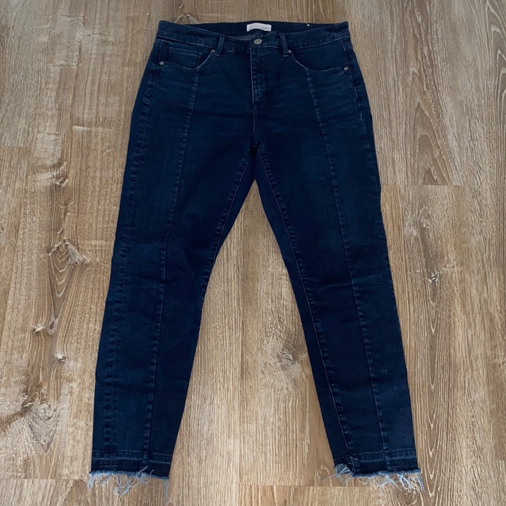 Loft Super cute and comfortable dark wash skinny jeans- size 12, like new!